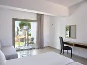 ATLANTICA PANTHEA RESORT