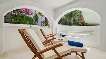 Atlantis Beach Villa
