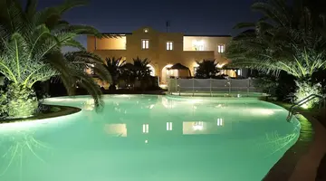 Atlantis Beach Villa