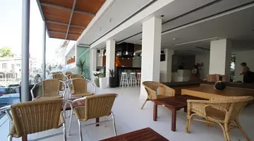 Atlantis Boutique Hotel (ex City Hotel)