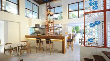 Atrium Ambiance Hotel