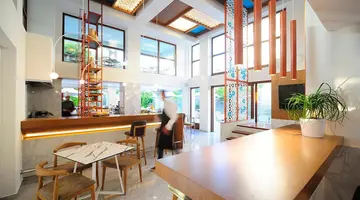 Atrium Ambiance Hotel