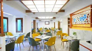 Atrium Ambiance Hotel