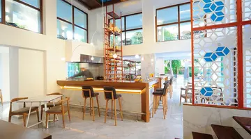 Atrium Ambiance Hotel