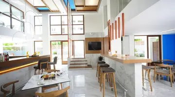 Atrium Ambiance Hotel