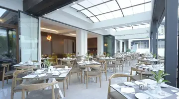 Atrium Ambiance Hotel