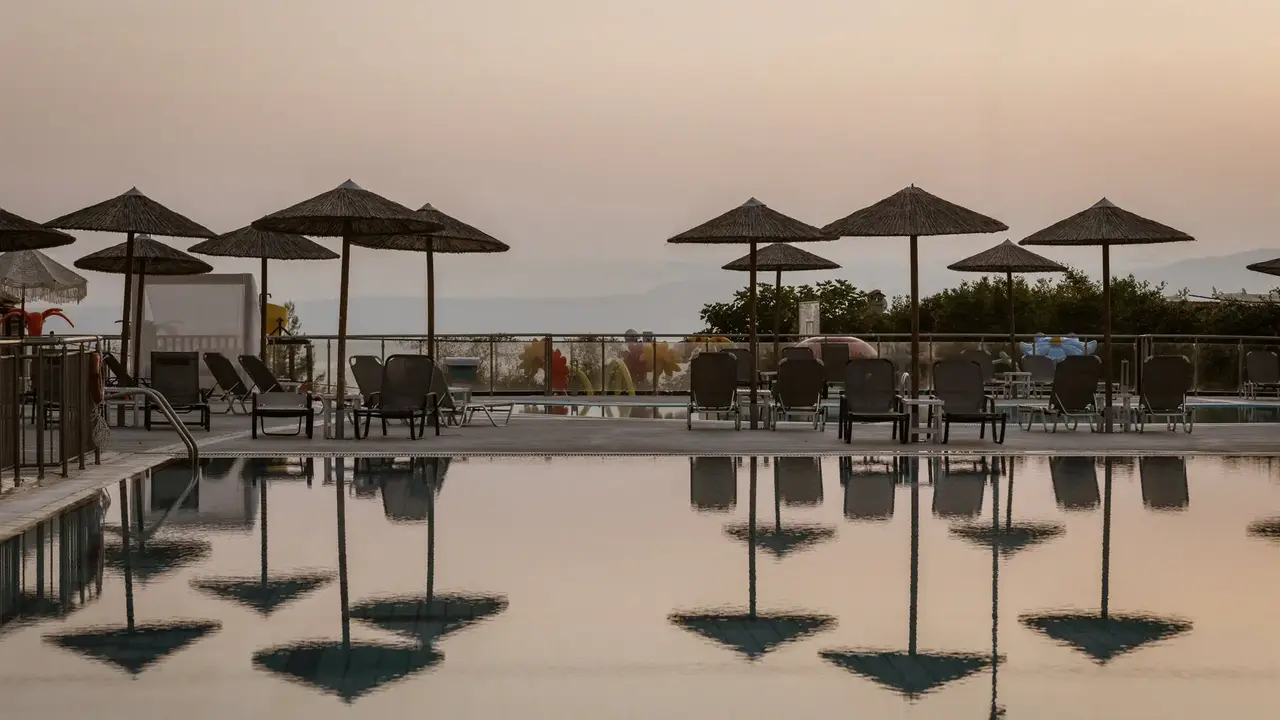 Atrium Hotel