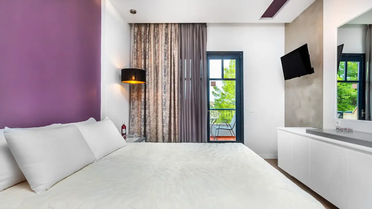 Atrium Hotel