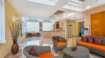 Atrium Hotel