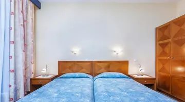 Atrium Hotel