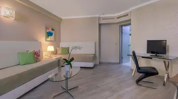 ATRIUM PLATINUM