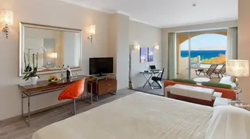 ATRIUM PLATINUM