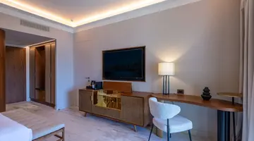 AULUS CHANIA, CURIO COLLECTION BY HILTON