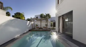 AULUS LINDOS RHODES CURIO COLLECTION BY HILTON