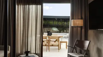AULUS LINDOS RHODES CURIO COLLECTION BY HILTON