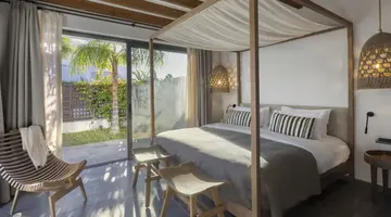AULUS LINDOS RHODES CURIO COLLECTION BY HILTON