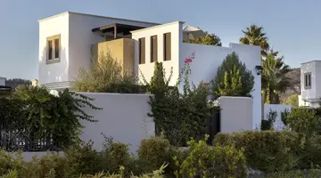 AULUS LINDOS RHODES CURIO COLLECTION BY HILTON