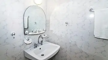 Aura Hotel