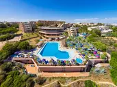 Auramar Beach Resort