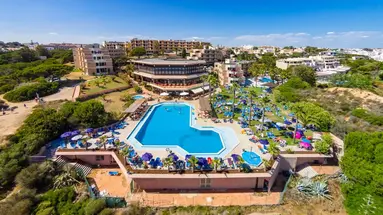 Auramar Beach Resort