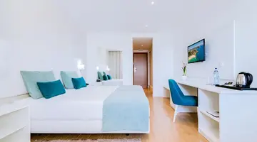 Auramar Beach Resort