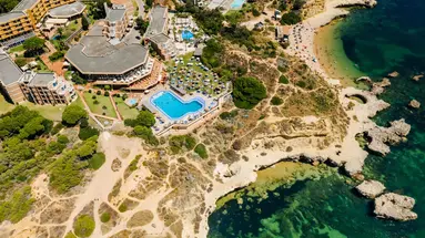 Auramar Beach Resort
