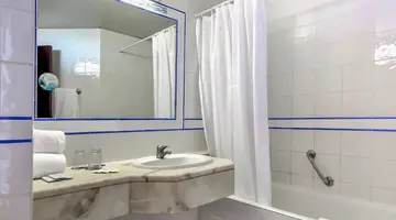 Auramar Beach Resort