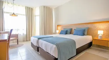 Auramar Beach Resort