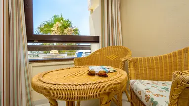 Auramar Beach Resort