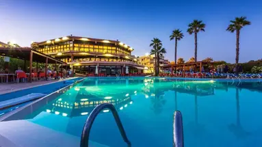 Auramar Beach Resort