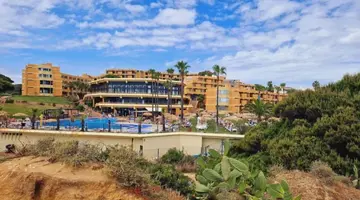 Auramar Beach Resort