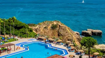 Auramar Beach Resort