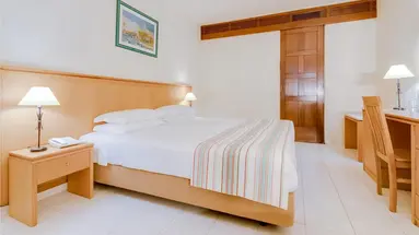 Auramar Beach Resort
