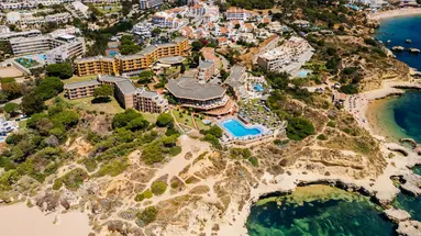 Auramar Beach Resort