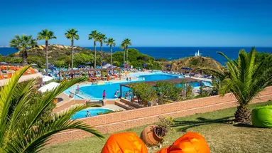 Auramar Beach Resort