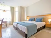 Auramar Beach Resort
