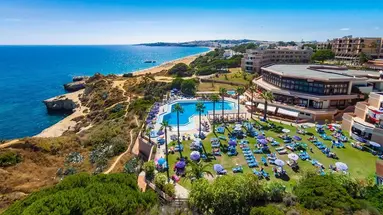 Auramar Beach Resort