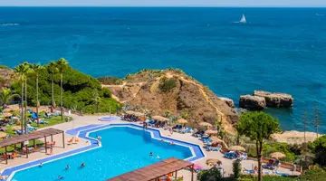 Auramar Beach Resort