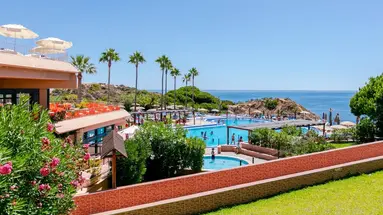 Auramar Beach Resort