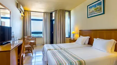 Auramar Beach Resort
