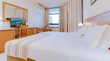 Auramar Beach Resort