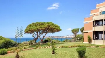 Auramar Beach Resort