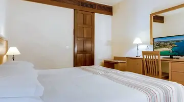 Auramar Beach Resort