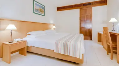 Auramar Beach Resort