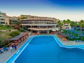 Auramar Beach Resort