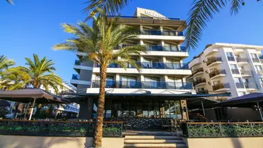 AURASIA BEACH HOTEL