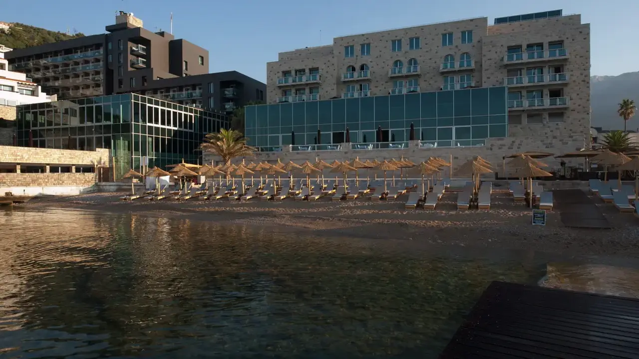 AVALA RESORT & VILLAS HOTEL
