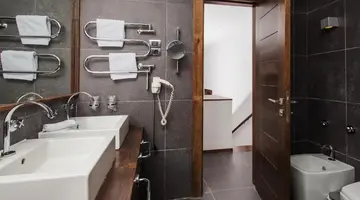 AVALA RESORT & VILLAS HOTEL