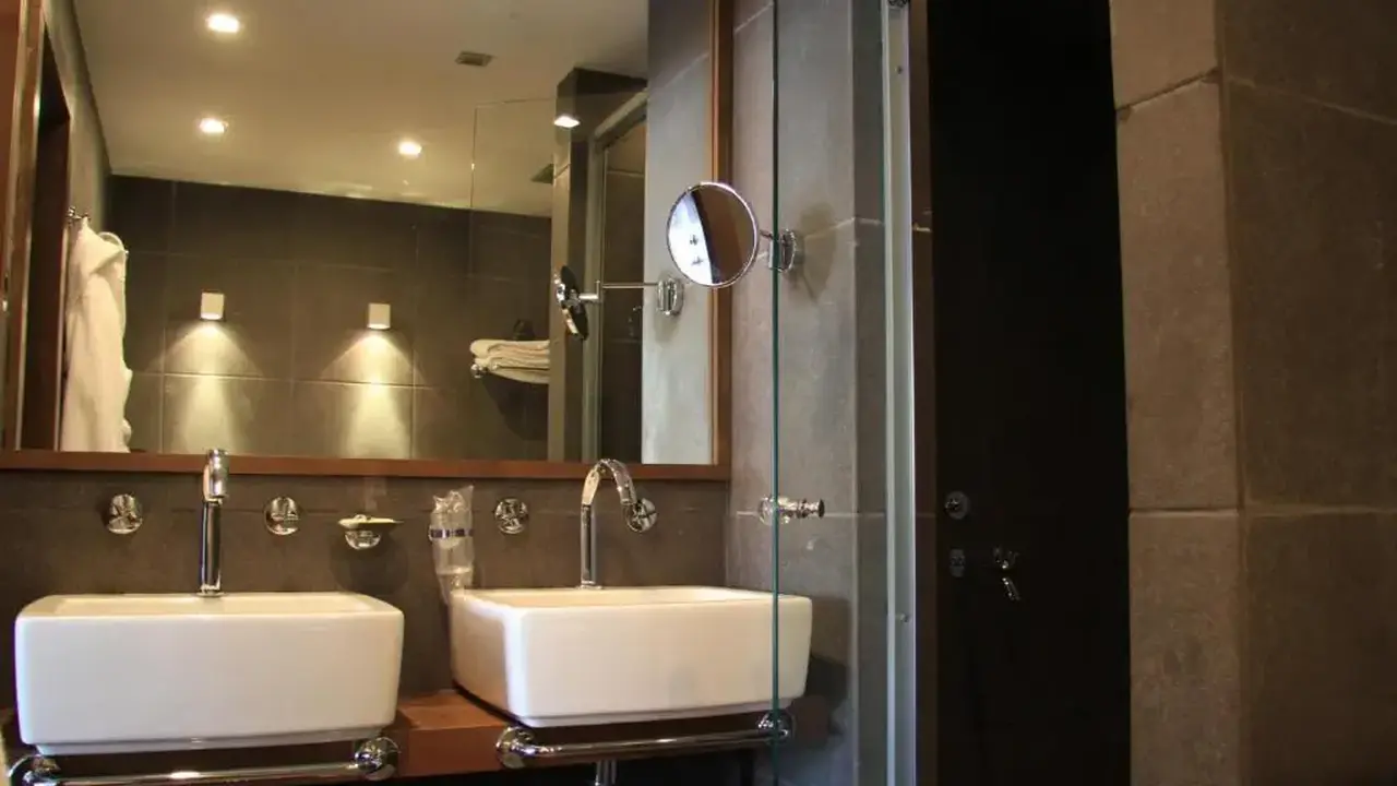 AVALA RESORT & VILLAS HOTEL