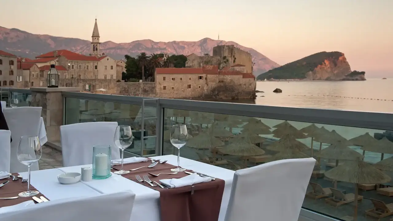 AVALA RESORT & VILLAS HOTEL